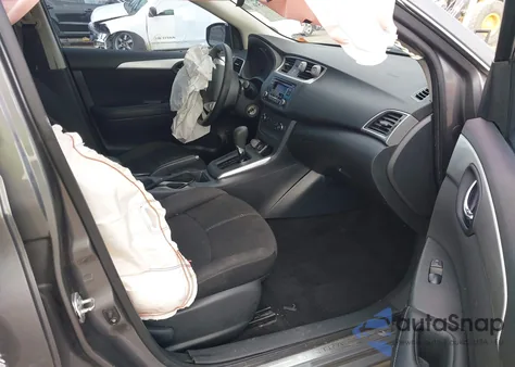 2017 Nissan Sentra S z USA, uszkodzony, nr VIN 3N1AB7AP1HY210291